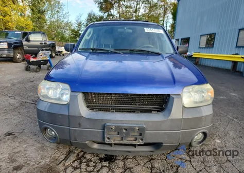 2005 Ford Escape Xlt из США, поврежденный, VIN 1FMYU93105KD51644
